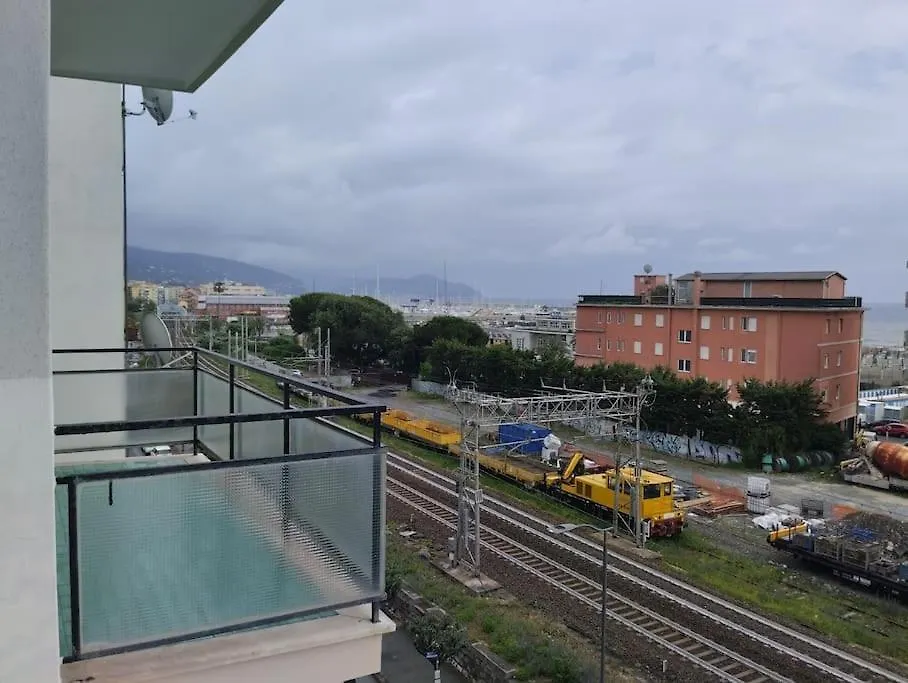 Alloggio Centrale Comodo Al Mare E Alla Stazione Chiavari