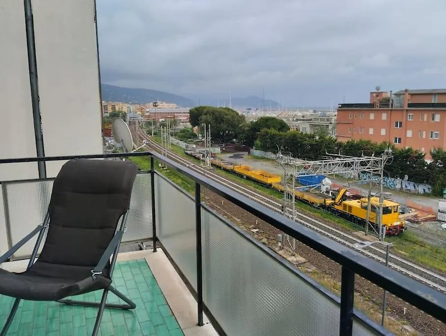 Alloggio Centrale Comodo Al Mare E Alla Stazione Chiavari Italien